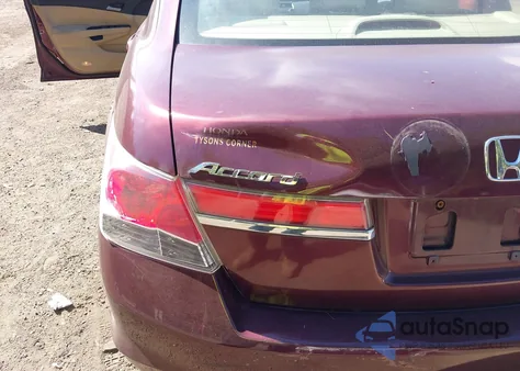 2011 Honda Accord 2.4 Lx z USA, uszkodzony, nr VIN 1HGCP2F35BA016117